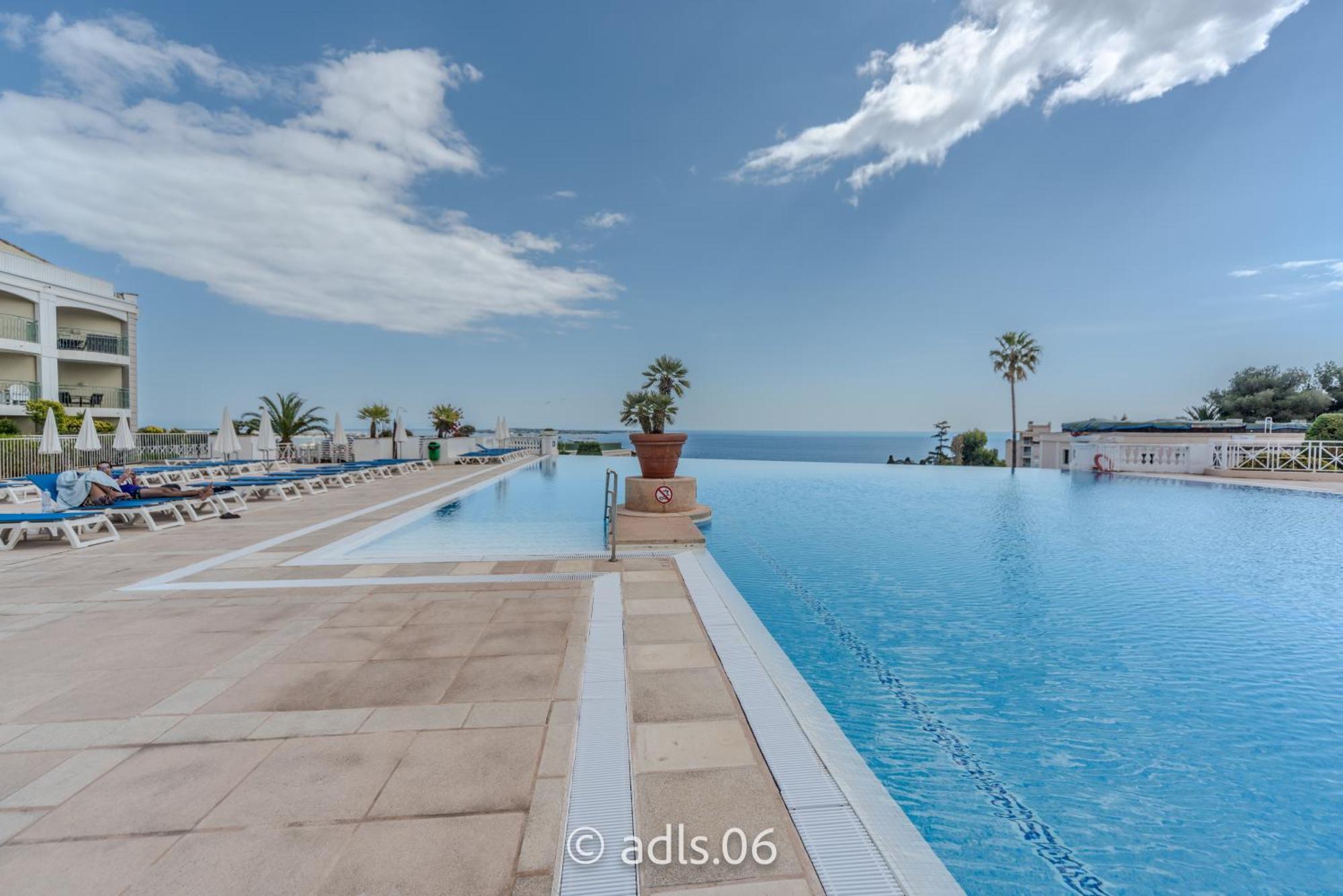 Un Studio De Charme Vue Mer & Piscine D'Exception Канны Экстерьер фото